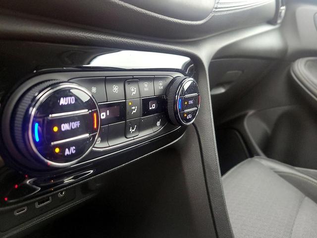 Photo of 2021 White Buick Encore GX