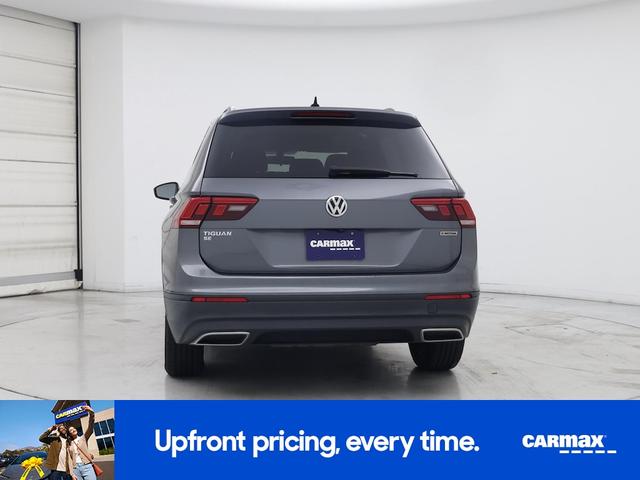 Photo of 2019 Gray Volkswagen Tiguan