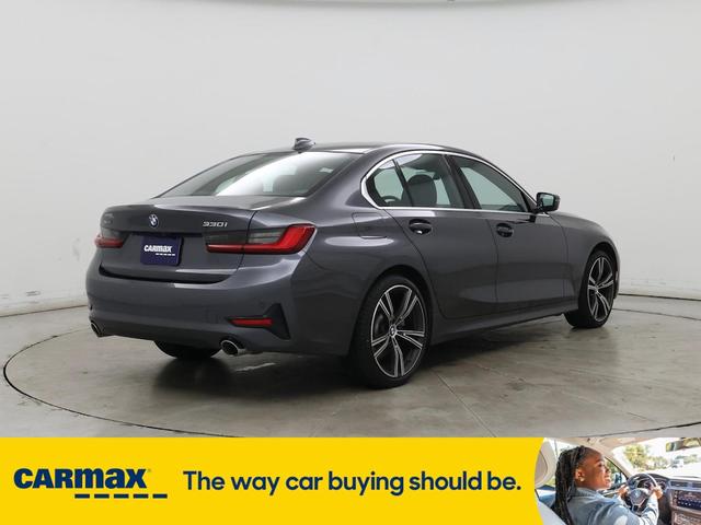Photo of 2021 Gray BMW 330
