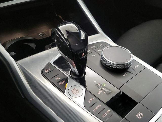 Photo of 2021 Gray BMW 330