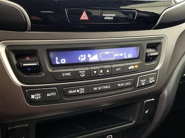 Photo of 2020 Black Honda Pilot