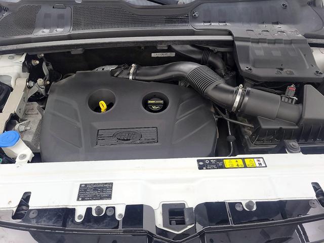 Photo of 2017 White Land Rover Range Rover Evoque