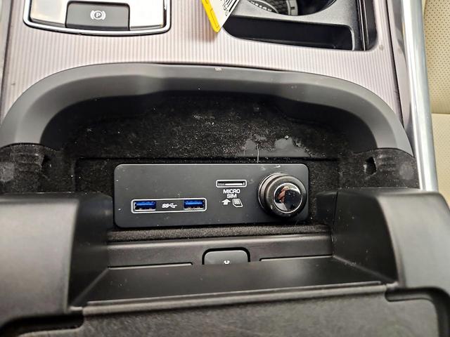 Photo of 2020 Blue Land Rover Range Rover Sport