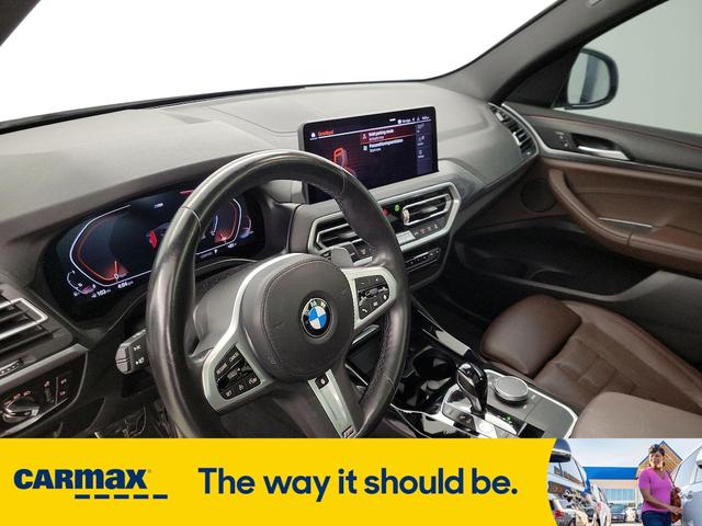Photo of 2022 White BMW X3
