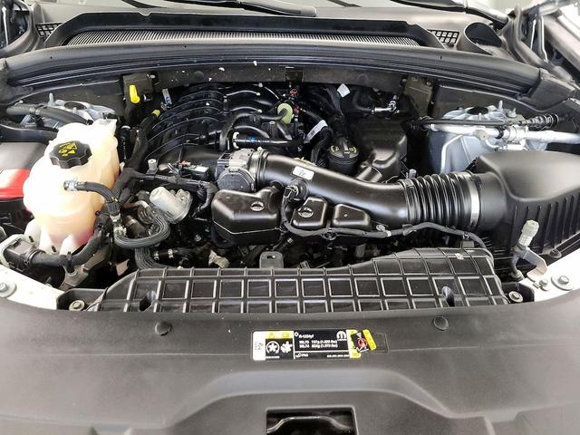 Photo of 2022 Silver Jeep Grand Cherokee L