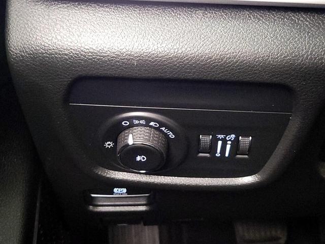 Photo of 2022 Silver Jeep Grand Cherokee L