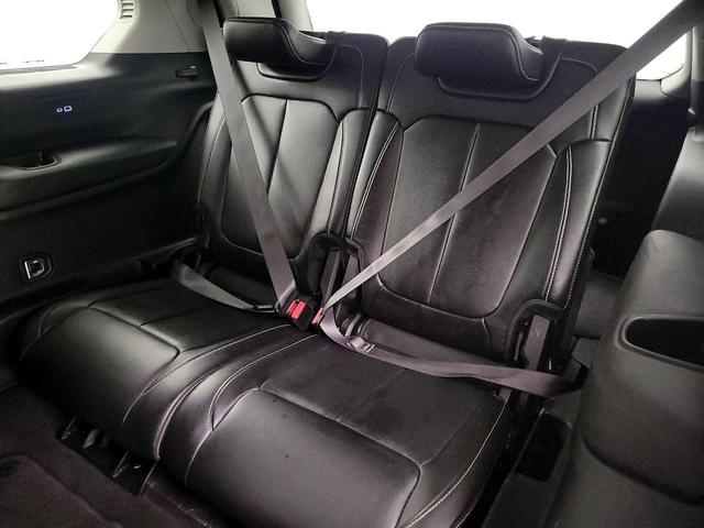Photo of 2022 Silver Jeep Grand Cherokee L