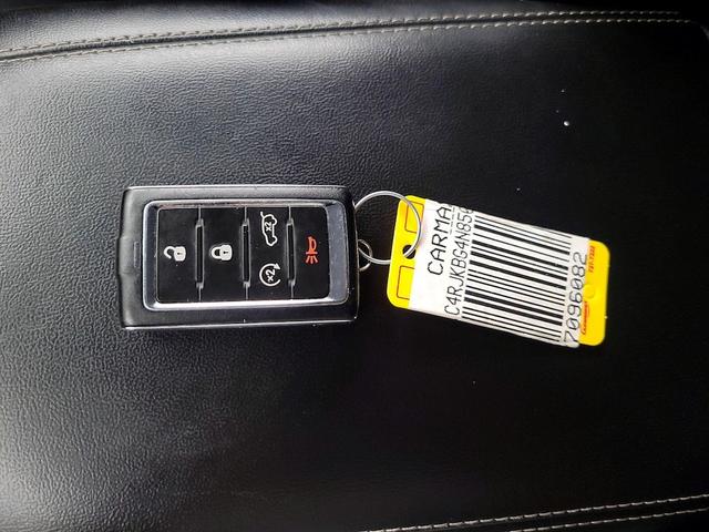 Photo of 2022 Silver Jeep Grand Cherokee L