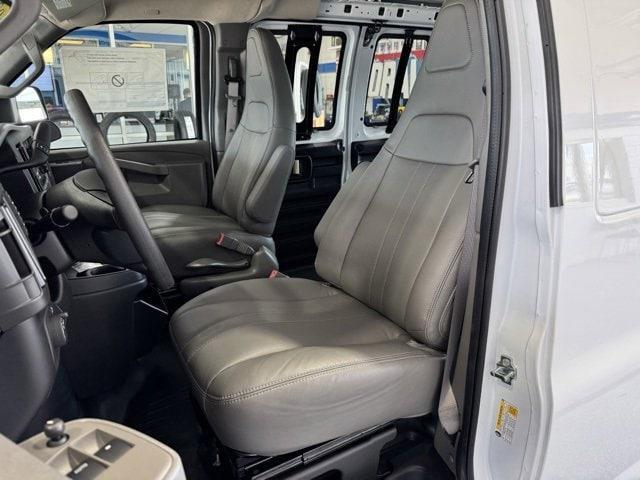 Photo of 2025 Summit White Chevrolet Express 2500