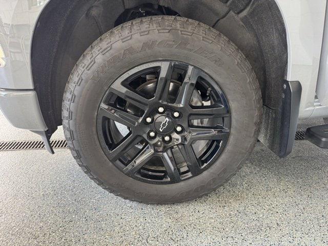 Photo of 2024 Slate Gray Metallic Chevrolet Silverado 1500