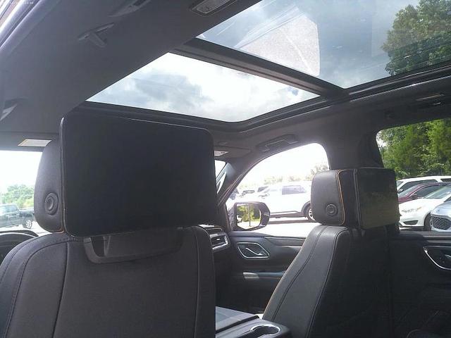 Photo of 2024 Onyx Black GMC Yukon XL