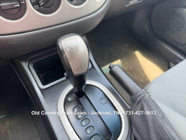 Photo of 2006 Silver Metallic Clearcoat Ford Escape