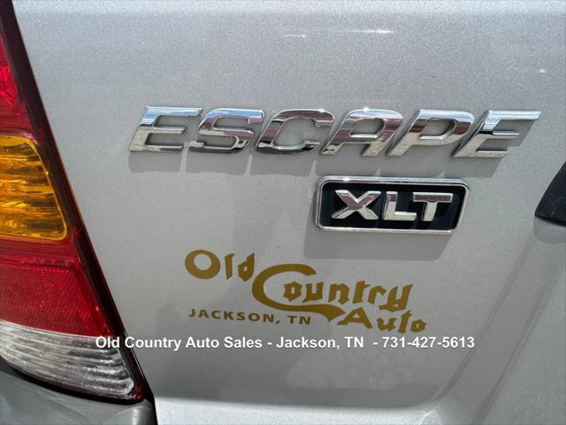 Photo of 2006 Silver Metallic Clearcoat Ford Escape