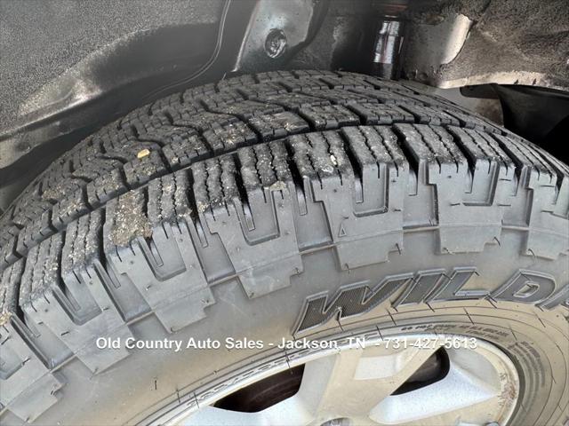 Photo of 2006 Silver Metallic Clearcoat Ford Escape
