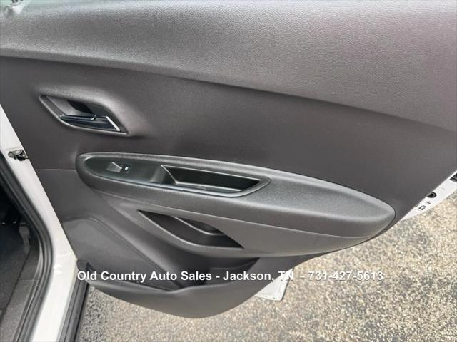Photo of 2020 Summit White Chevrolet Trax