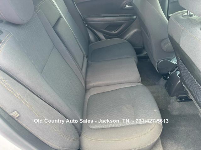 Photo of 2020 Summit White Chevrolet Trax