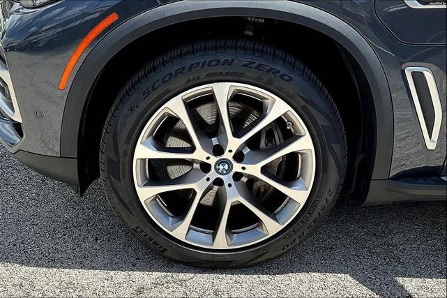 Photo of 2022 GRAY BMW X5 PHEV