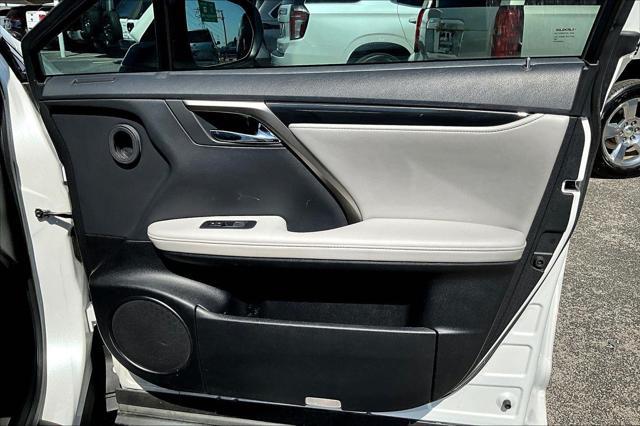 Photo of 2019 Eminent White Pearl Lexus RX 350