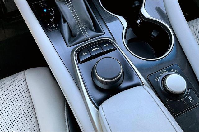 Photo of 2019 Eminent White Pearl Lexus RX 350