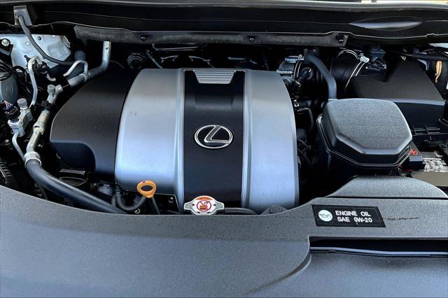 Photo of 2019 Eminent White Pearl Lexus RX 350
