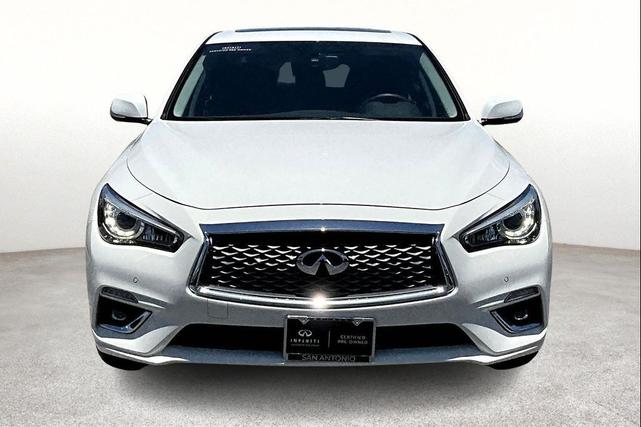 Photo of 2023 Pure White INFINITI Q50