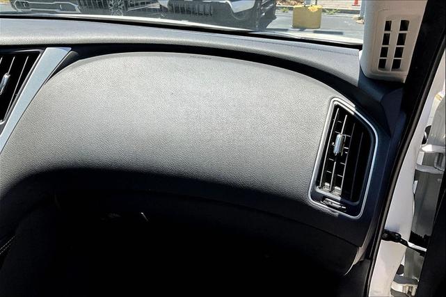 Photo of 2023 Pure White INFINITI Q50