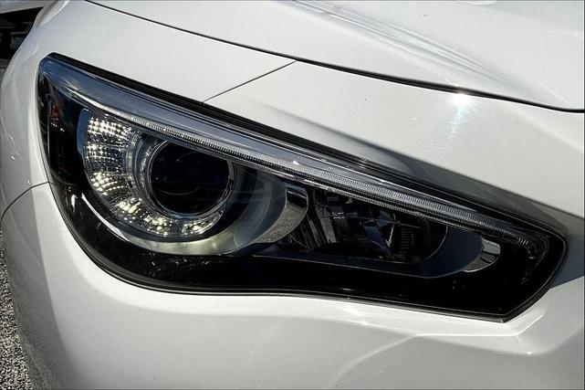 Photo of 2023 Pure White INFINITI Q50
