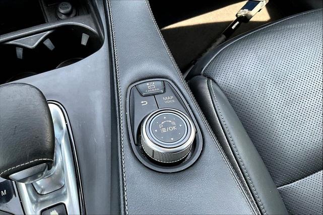 Photo of 2019 Lunar White INFINITI QX50