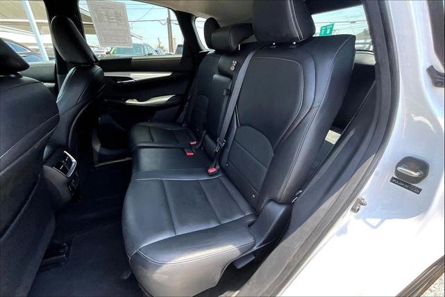 Photo of 2019 Lunar White INFINITI QX50
