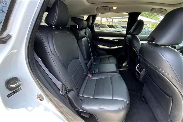Photo of 2019 Lunar White INFINITI QX50