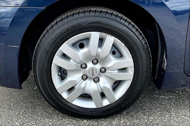 Photo of 2012 Navy Blue Metallic Nissan Altima