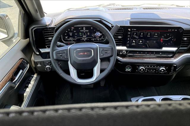 Photo of 2024 Summit White GMC Sierra 1500