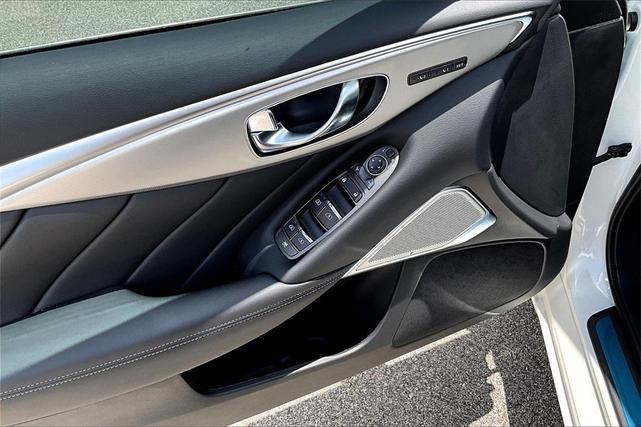 Photo of 2024 Majestic White INFINITI Q50