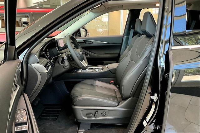 Photo of 2026 Mineral Black INFINITI QX60