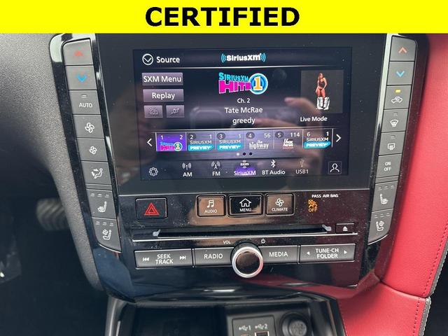 Photo of 2024 Radiant White INFINITI QX50