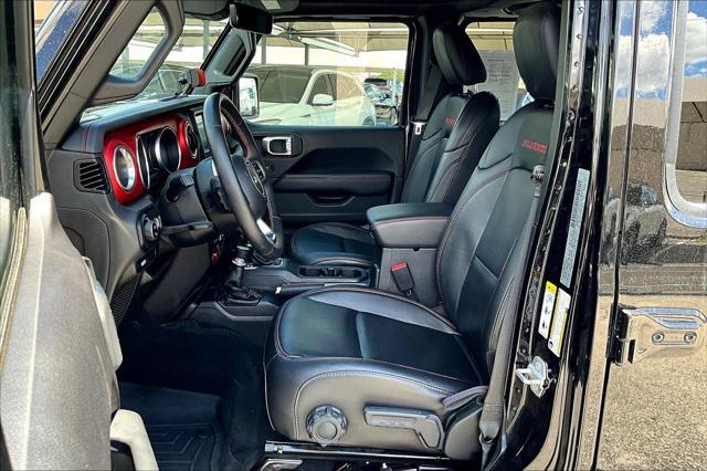 Photo of 2020 Black Clearcoat Jeep Gladiator