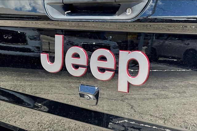 Photo of 2020 Black Clearcoat Jeep Gladiator