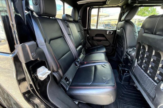 Photo of 2020 Black Clearcoat Jeep Gladiator