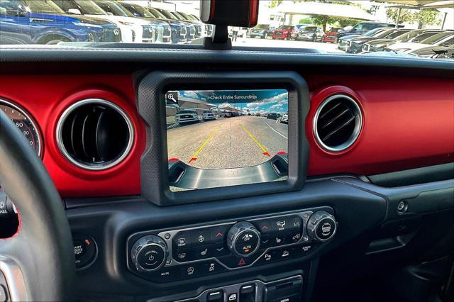 Photo of 2020 Black Clearcoat Jeep Gladiator