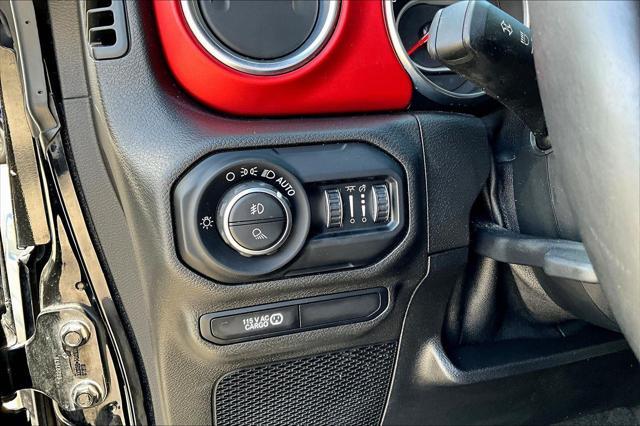 Photo of 2020 Black Clearcoat Jeep Gladiator