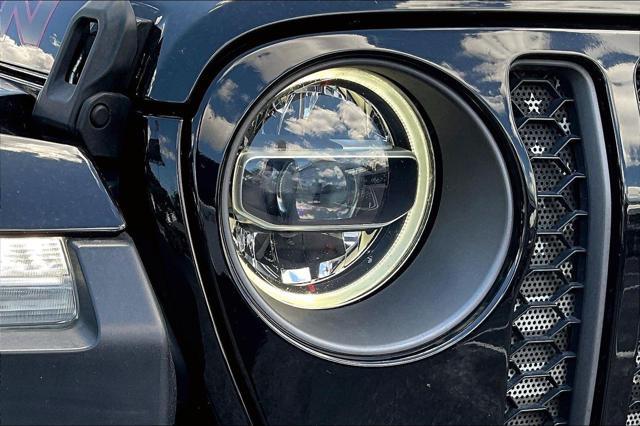 Photo of 2020 Black Clearcoat Jeep Gladiator