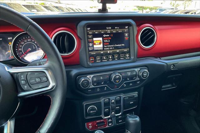 Photo of 2020 Black Clearcoat Jeep Gladiator