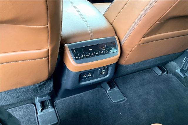 Photo of 2023 Boulder Gray Pearl Nissan Pathfinder
