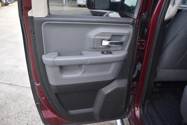 Photo of 2016 Delmonico Red Pearlcoat RAM 1500