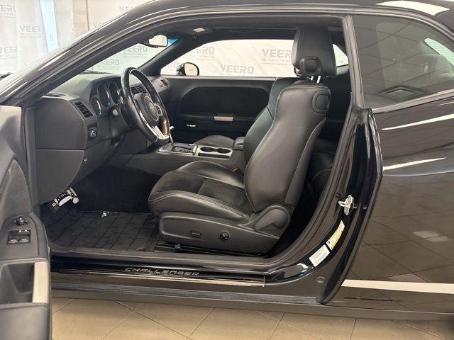 Photo of 2012 Black Clearcoat Dodge Challenger