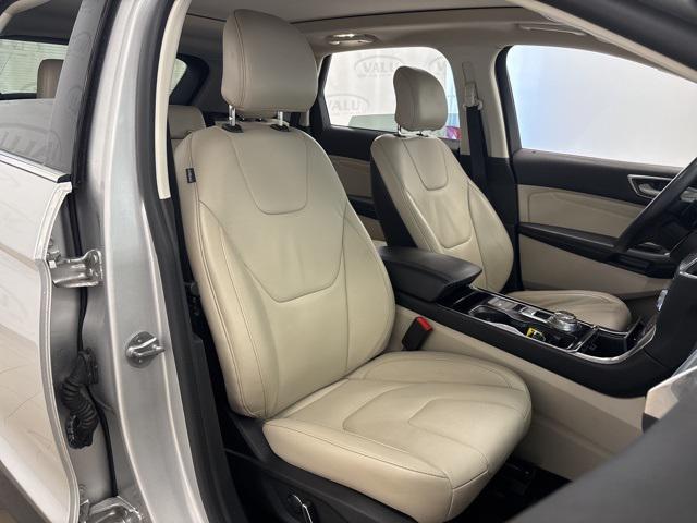Photo of 2019 Ingot Silver Ford Edge