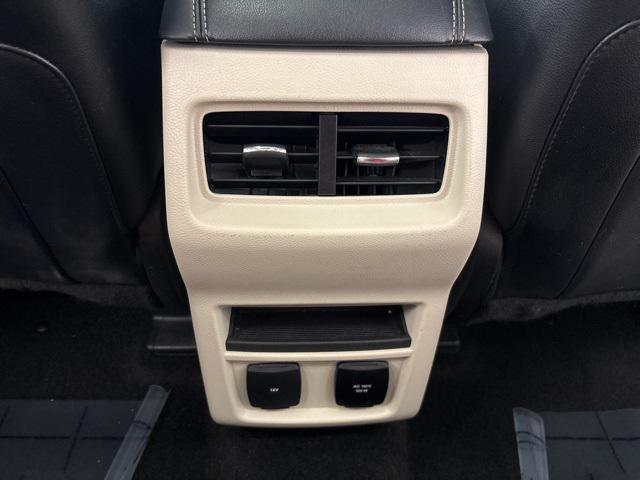 Photo of 2019 Ingot Silver Ford Edge