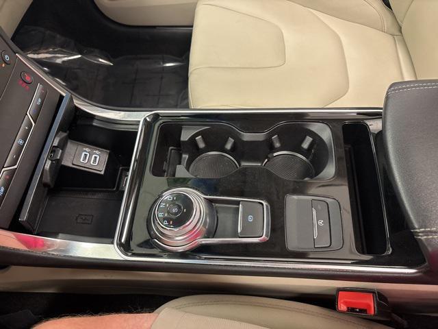 Photo of 2019 Ingot Silver Ford Edge
