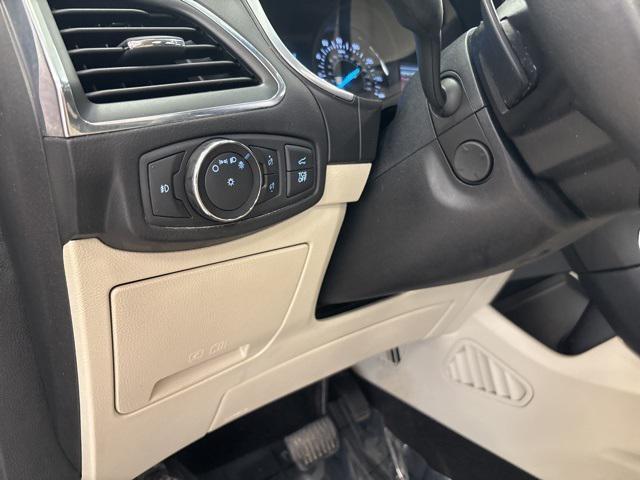 Photo of 2019 Ingot Silver Ford Edge