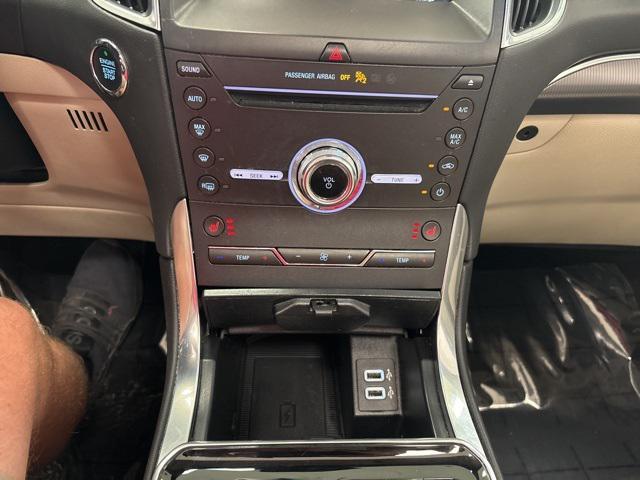 Photo of 2019 Ingot Silver Ford Edge